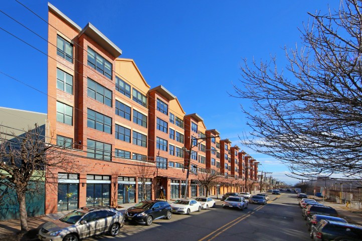 325 Ferry Street Exterior 2 - Magazine Street